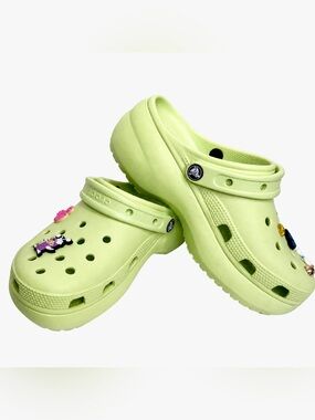 Crocs Classic Platform Clog Women’s W9 Lime Green w/ Charms